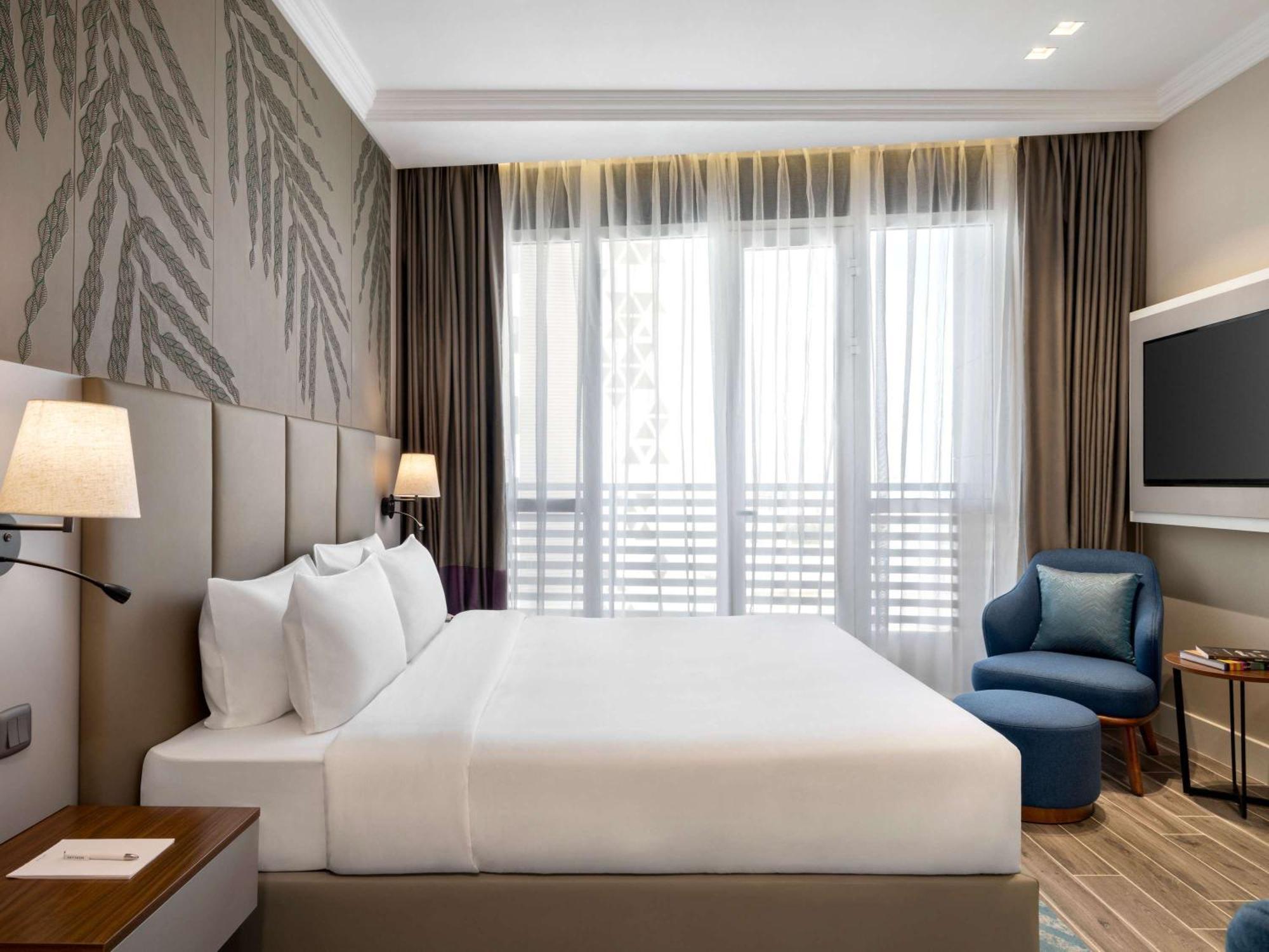 Hotel Mercure Al Anoud 4*