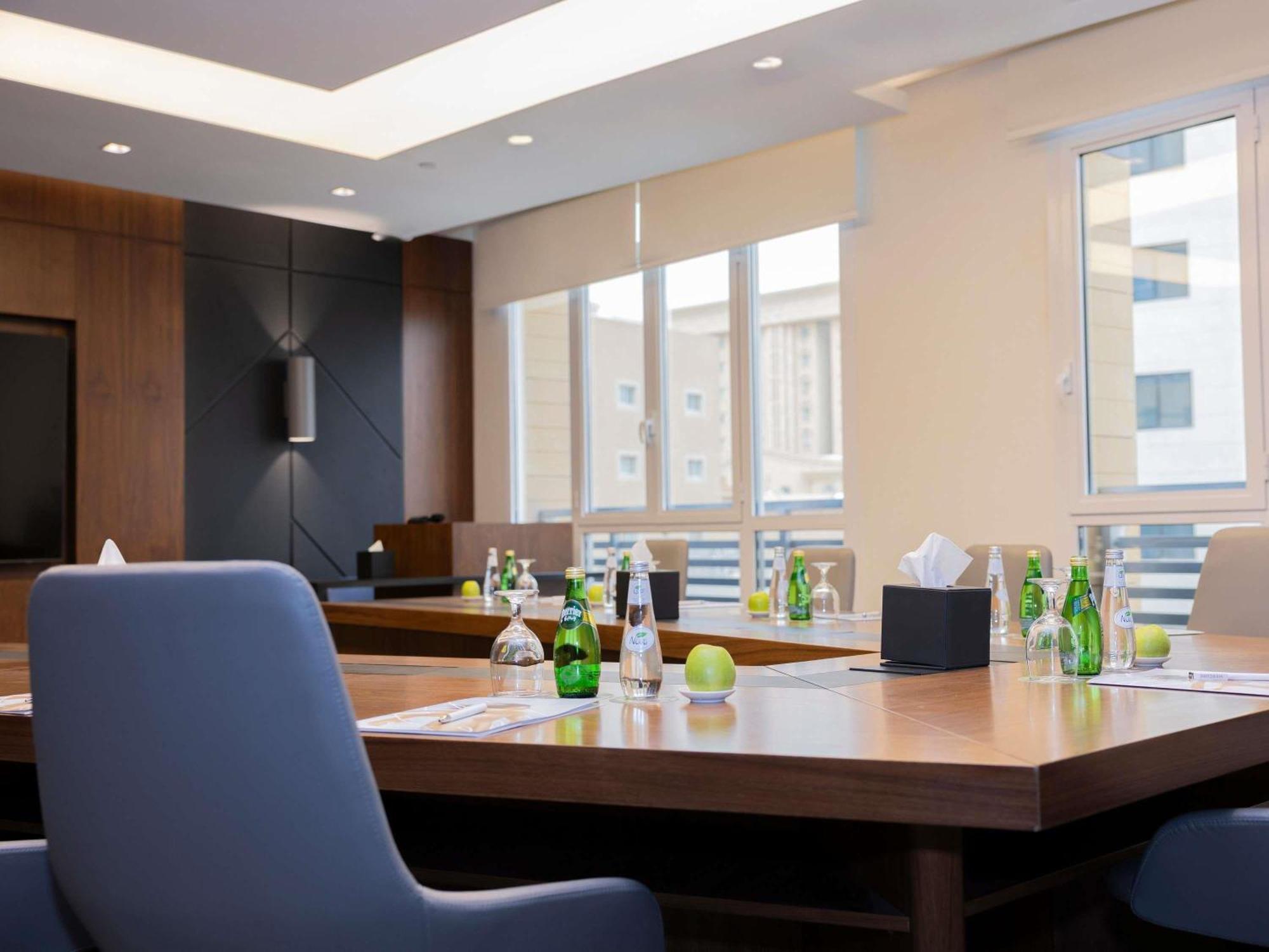 Mercure Al Anoud Hotel 4*