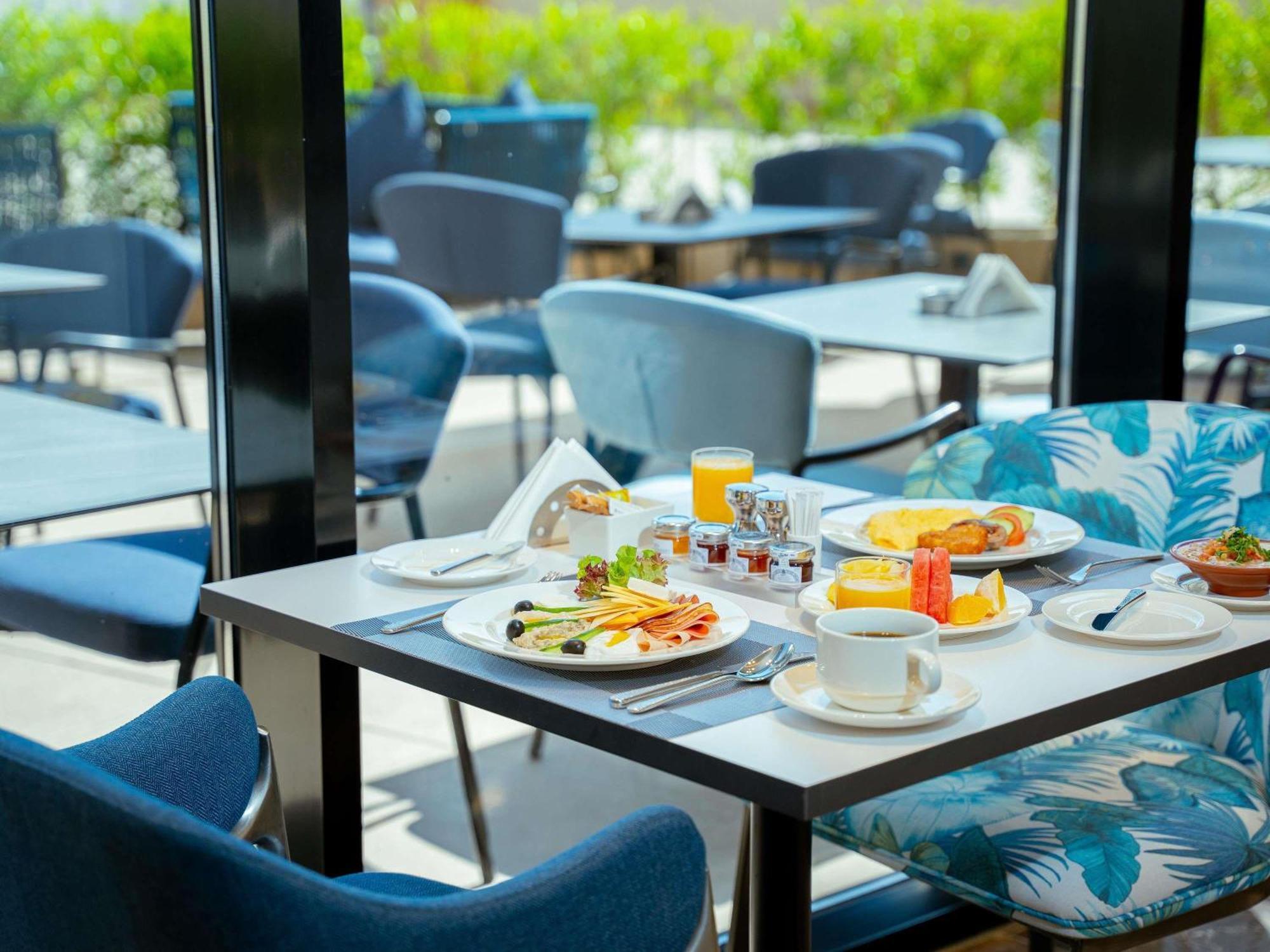 Mercure Al Anoud Hotel 4*
