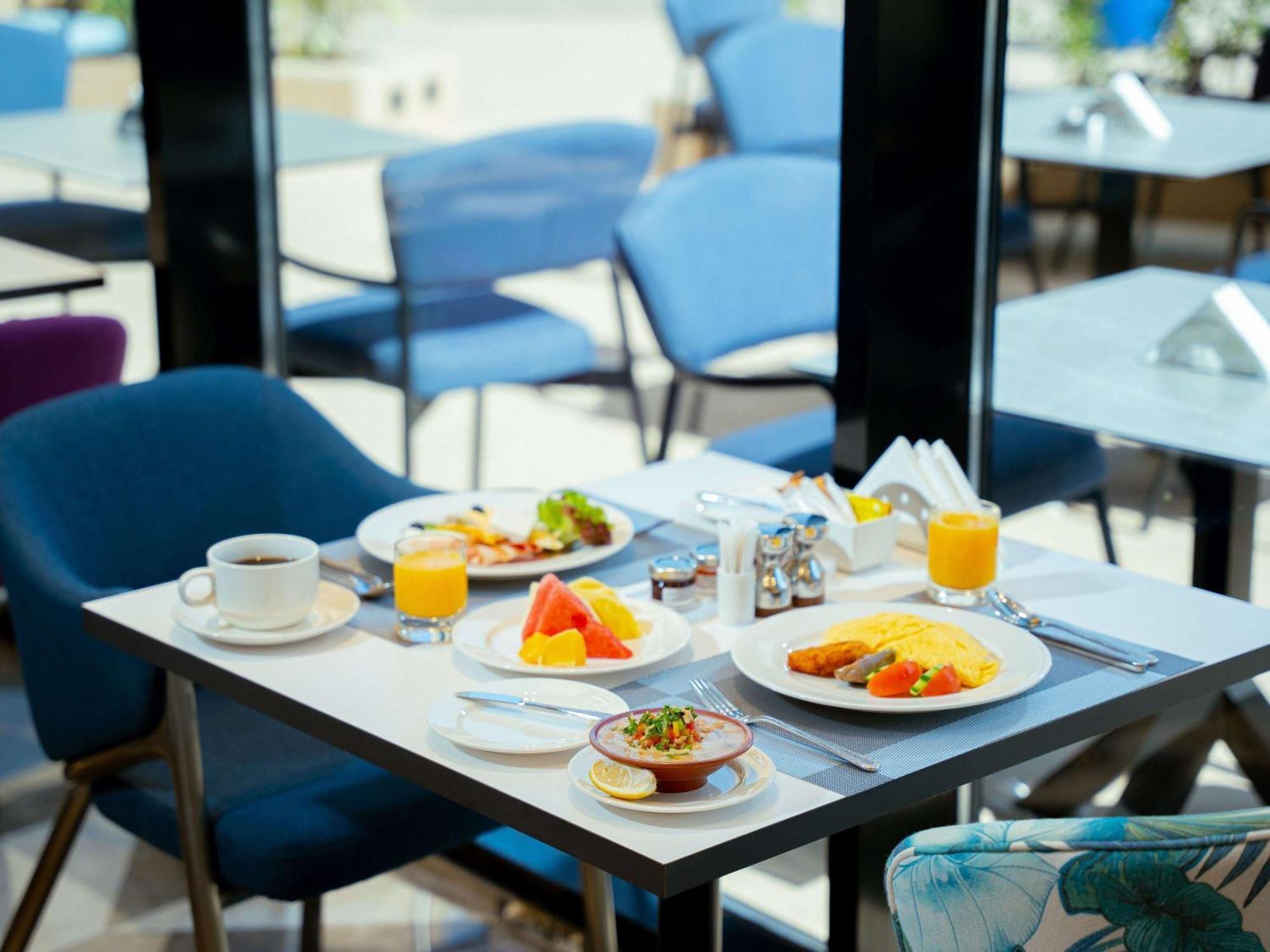 Hotel Mercure Al Anoud 4*
