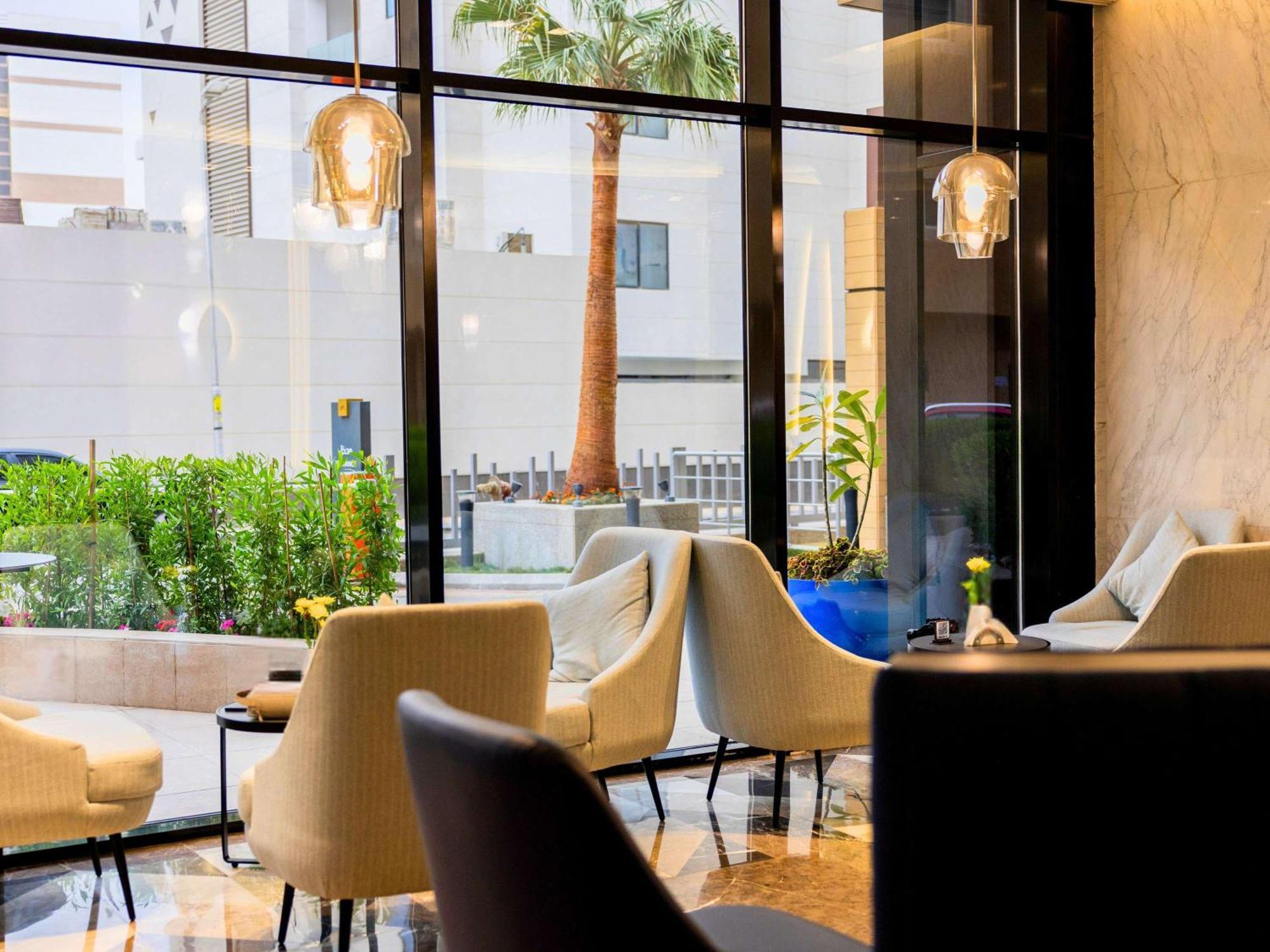 Mercure Al Anoud 4*