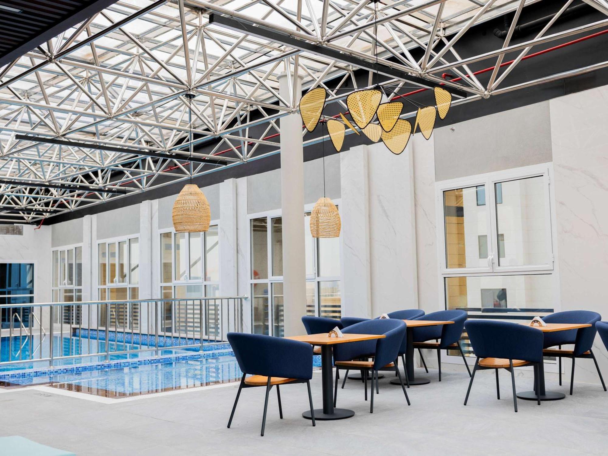 Hotel Mercure Al Anoud 4*