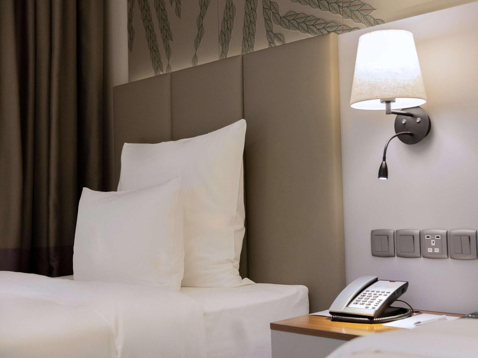 Mercure Al Anoud 4*